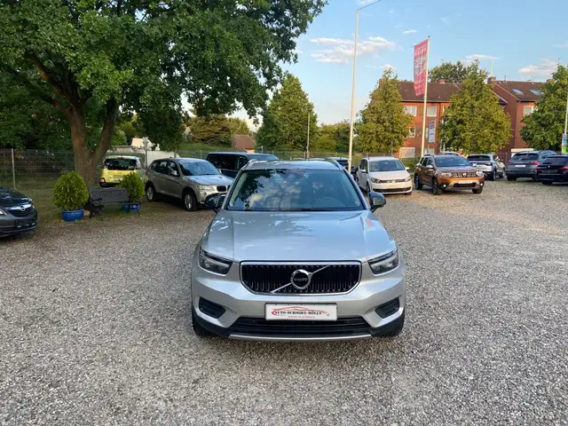 Volvo XC40 XC40 Momentum 2WD