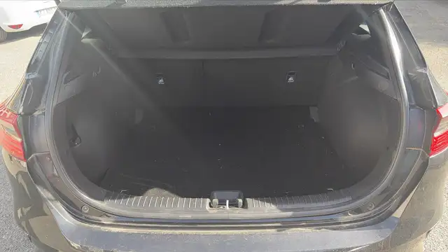Kia Unknown Model view 14