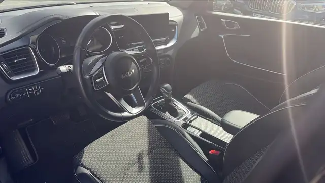 Kia Unknown Model view 8