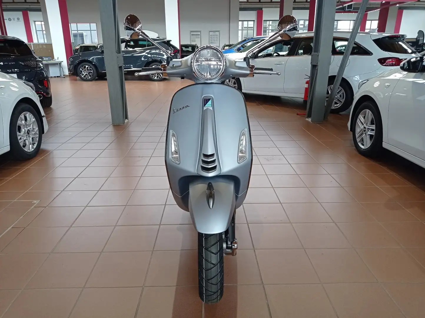 Vespa Primavera S 125 ABS MIA Cockpit Gris - 2