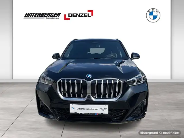 BMW X1 view 3
