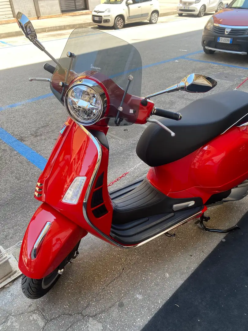 Vespa GTS 300 GTS super Červená - 1