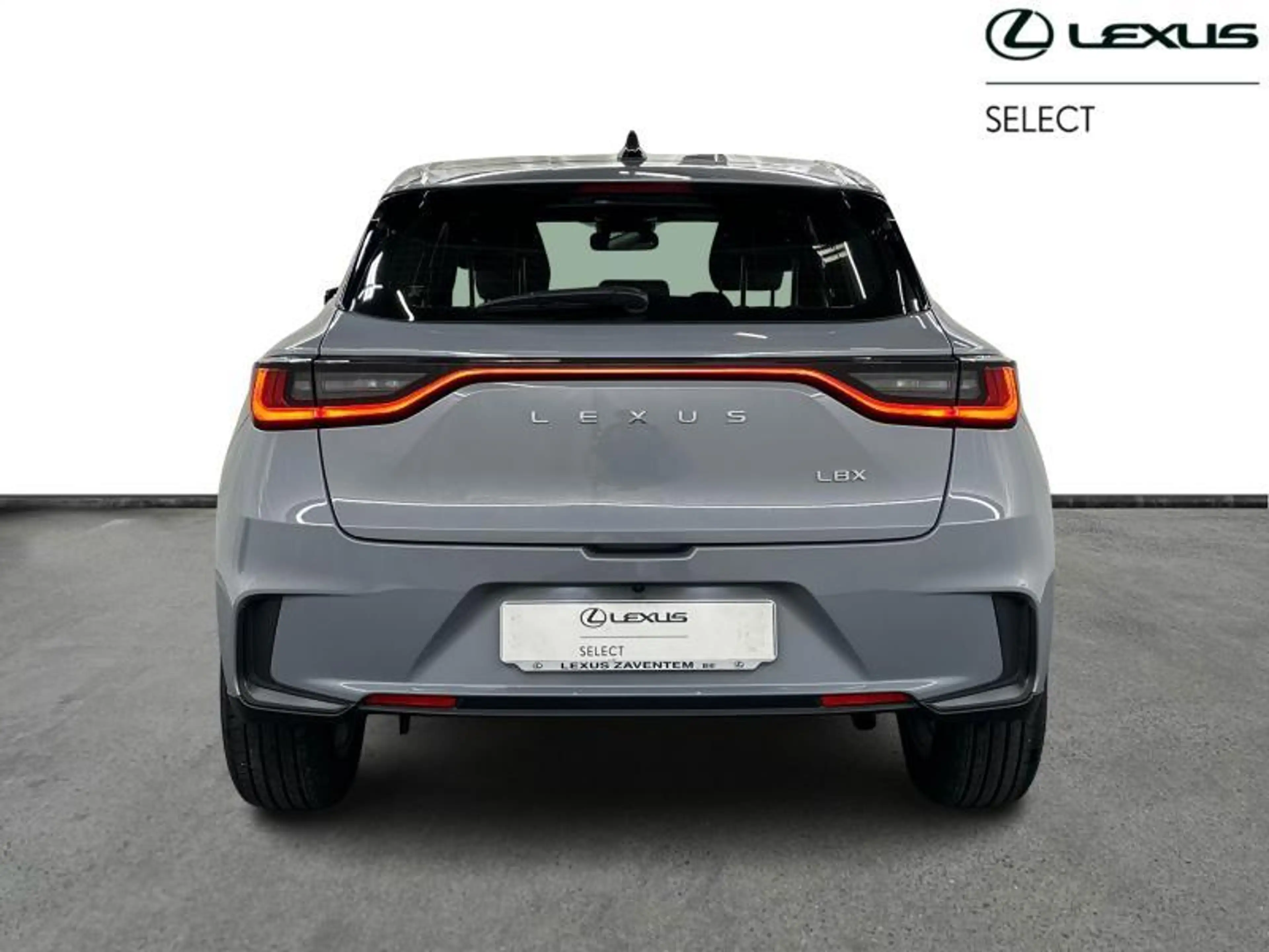 Lexus LBX Base — photo 4