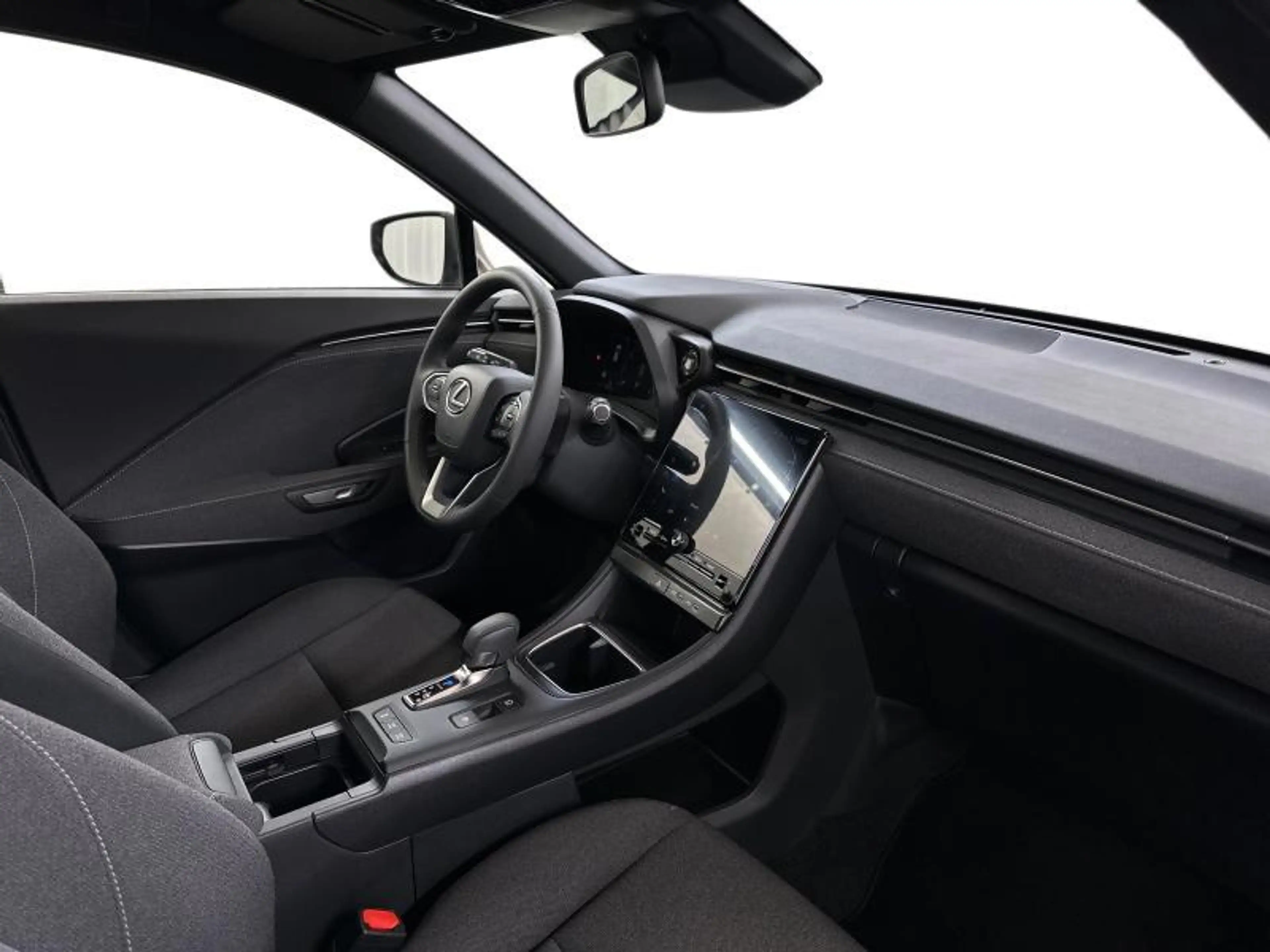 Lexus LBX Base — photo 6