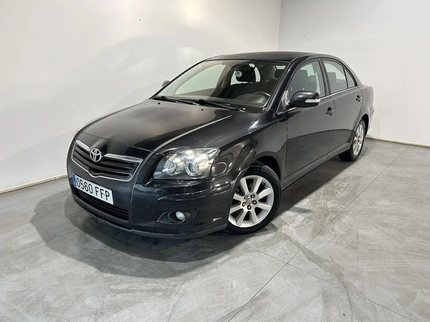 Toyota Avensis 2.0D-4D Sol Negro - 1