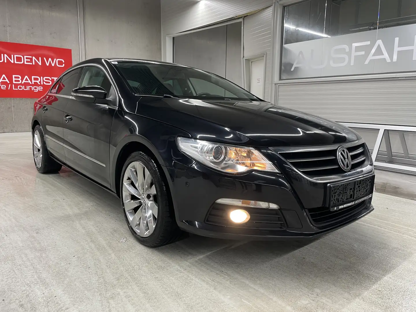 Volkswagen Passat CC 2,0 TDI DPF 4Motion DSG Schwarz - 1