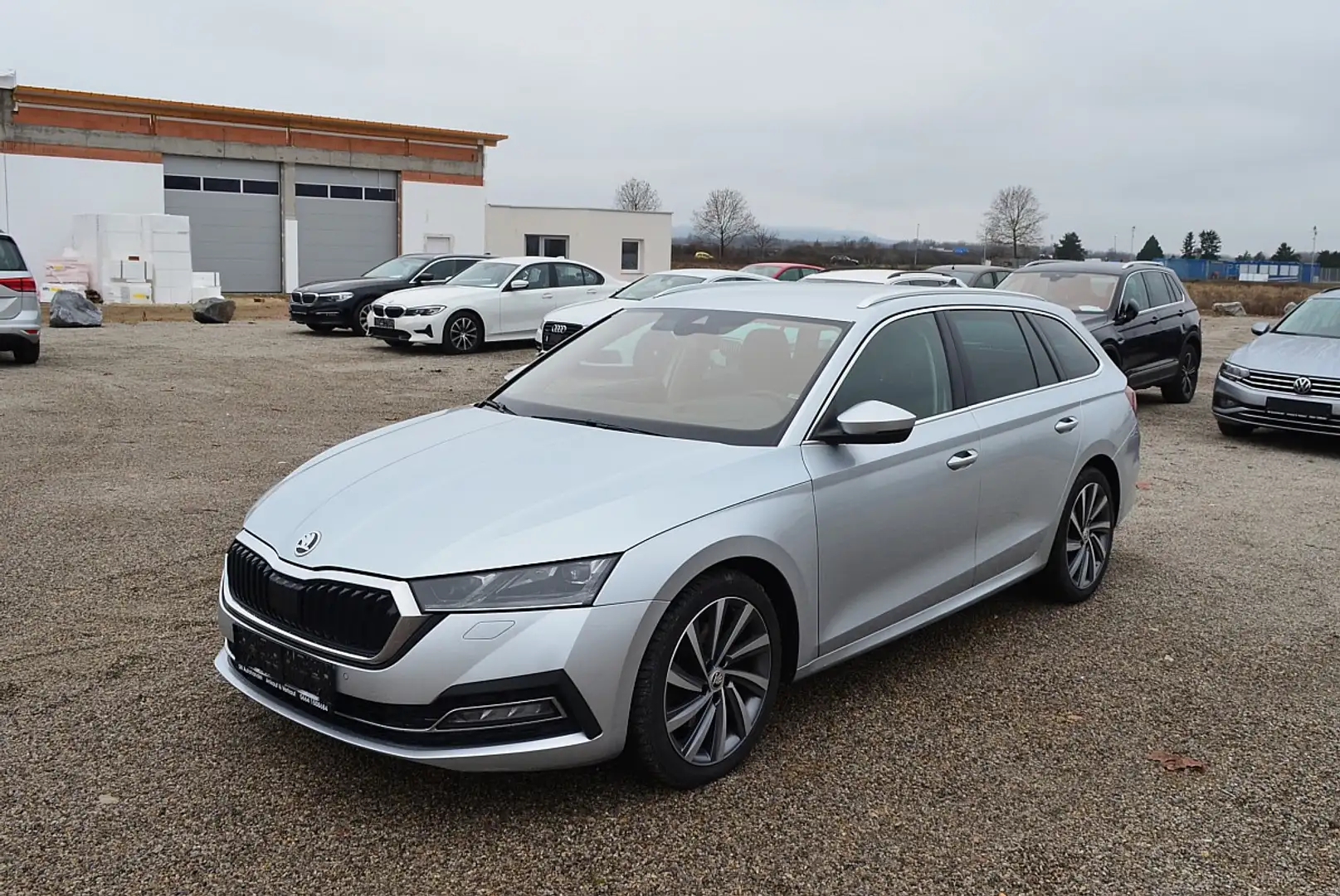 Skoda Octavia Combi 2,0 TDI Premium DSG Grau - 1
