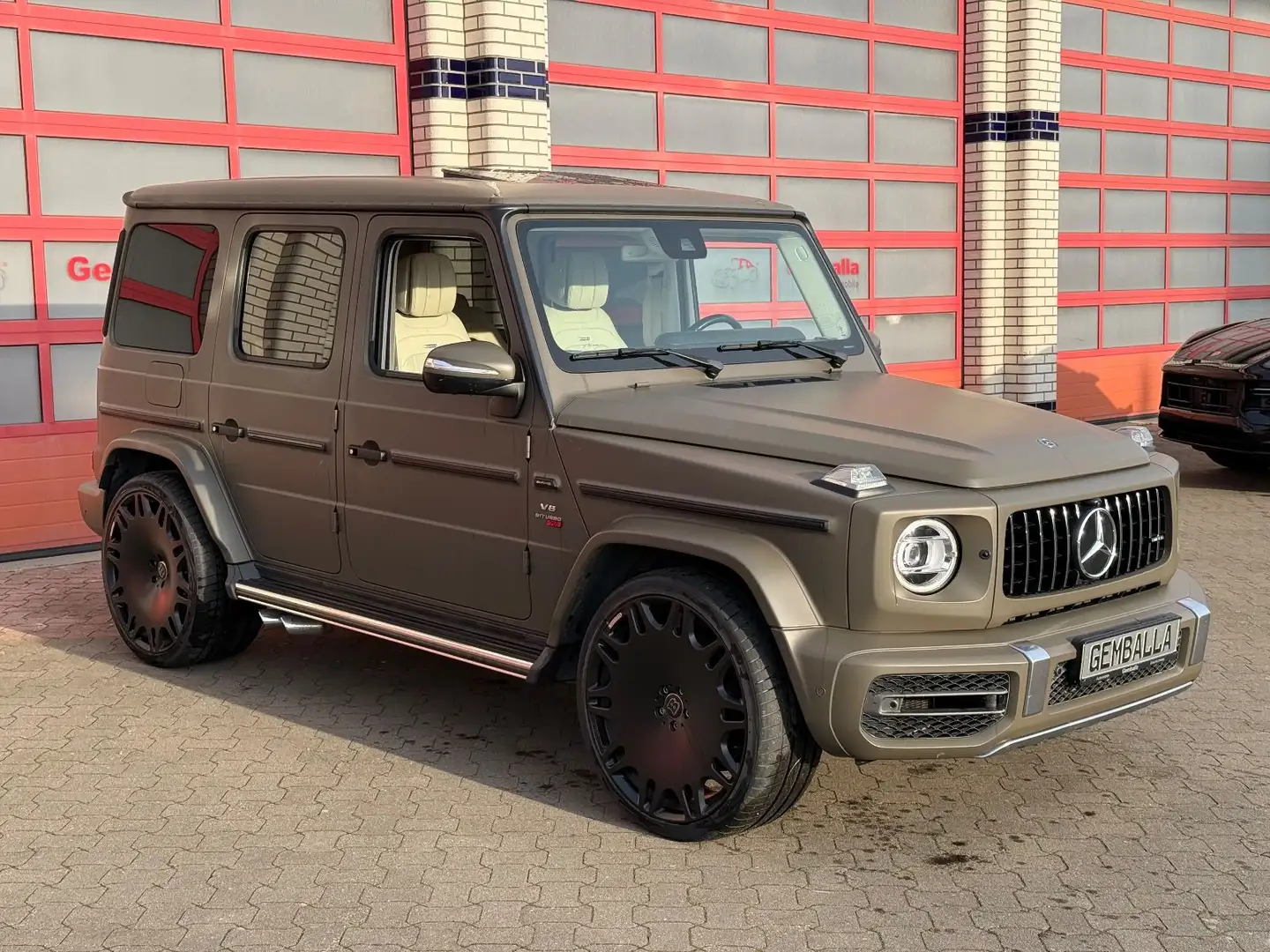 Mercedes-Benz G 63 AMG OLIV MAGNO, EXKLUSIV, 24" BRABUS Grün - 2