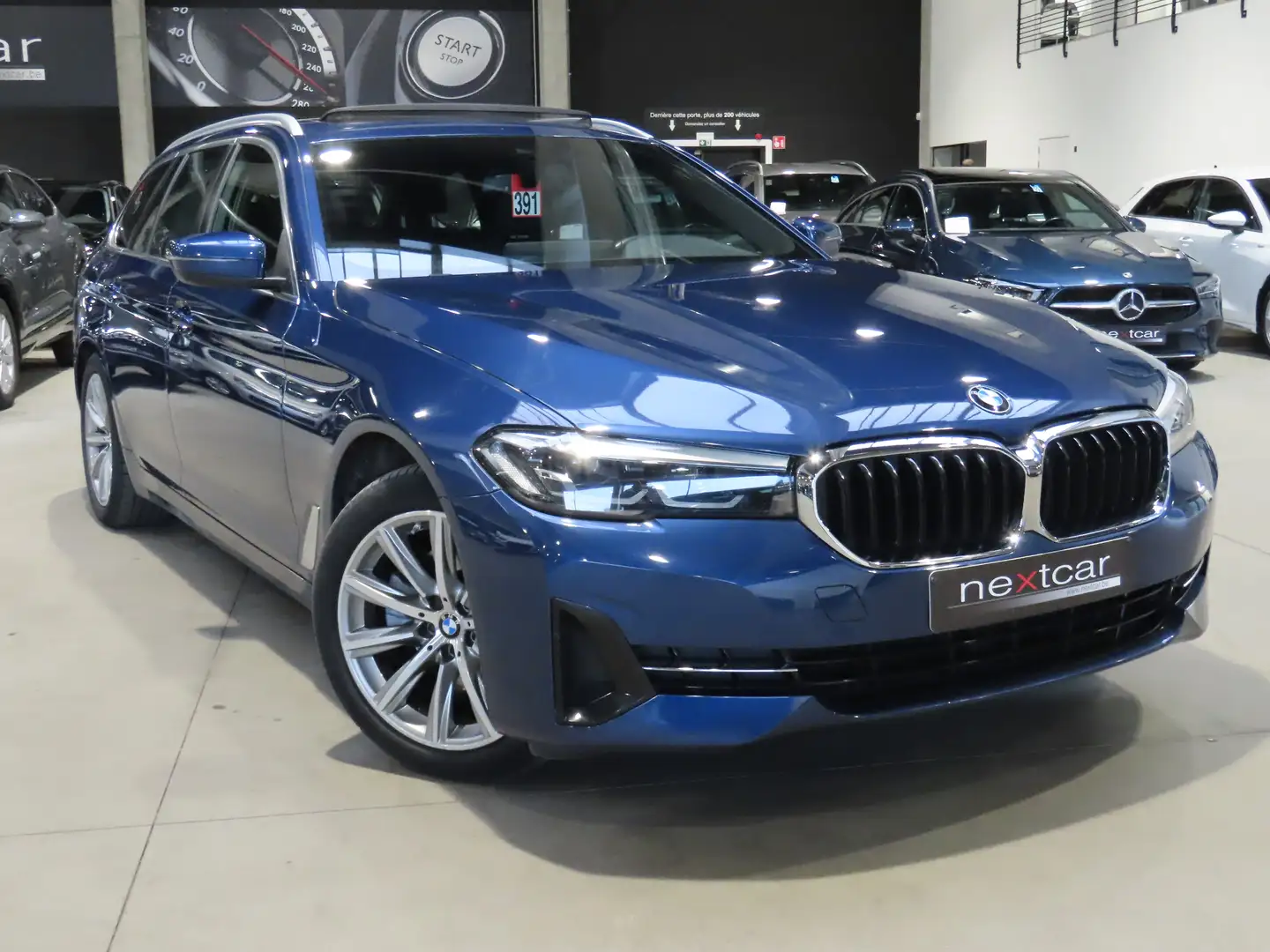 BMW 518 dA Touring **CUIR-PANO-NAVI-CAMERA-COCKPIT** Modrá - 2