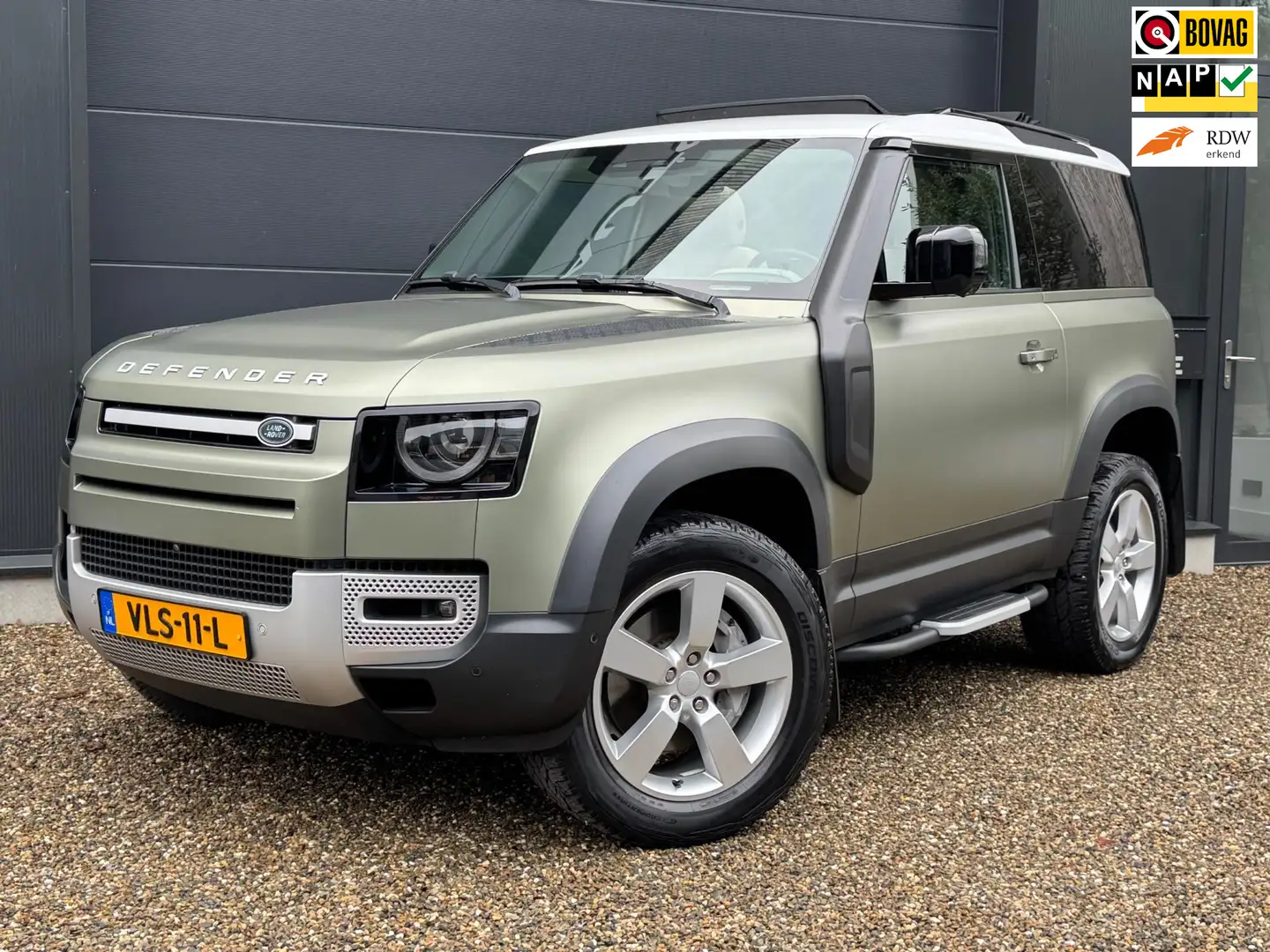 Land Rover Defender 3.0 P400 90 Benzine HSE First Edition | Grijs kent Vert - 1