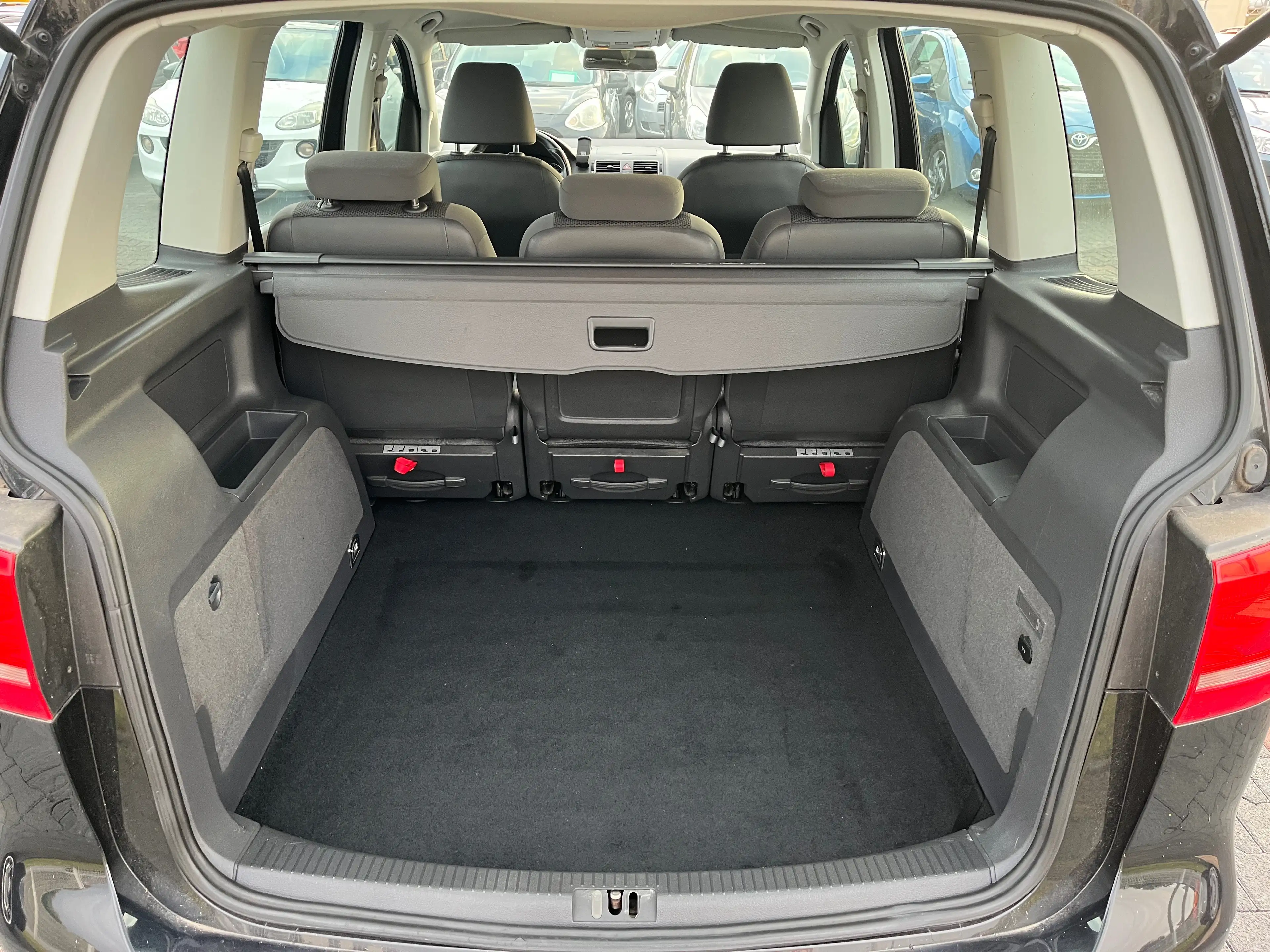 Volkswagen Touran Trendline/Klima/Sitzheizung/AUX/Isofix — photo 13