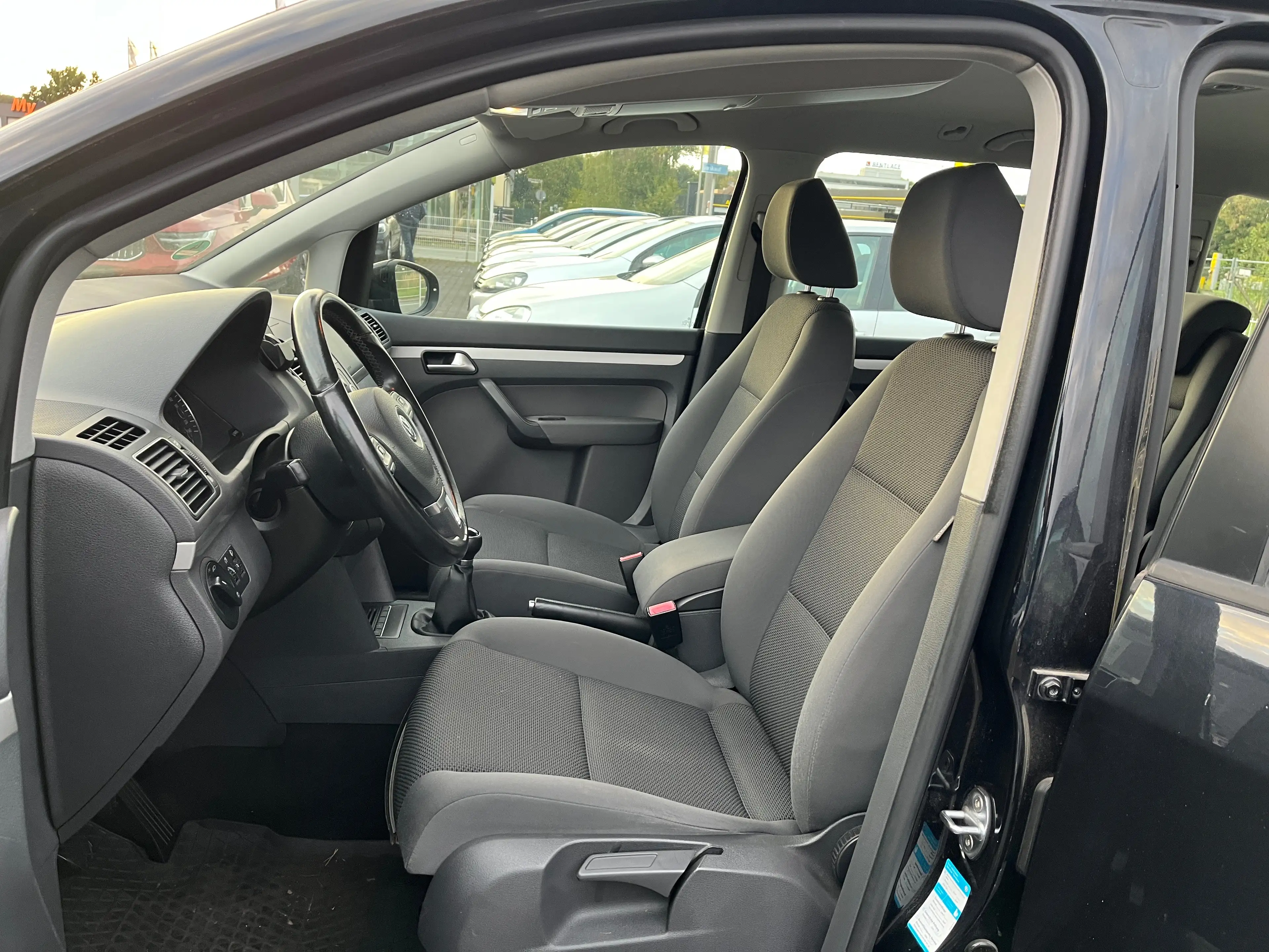 Volkswagen Touran Trendline/Klima/Sitzheizung/AUX/Isofix — photo 10