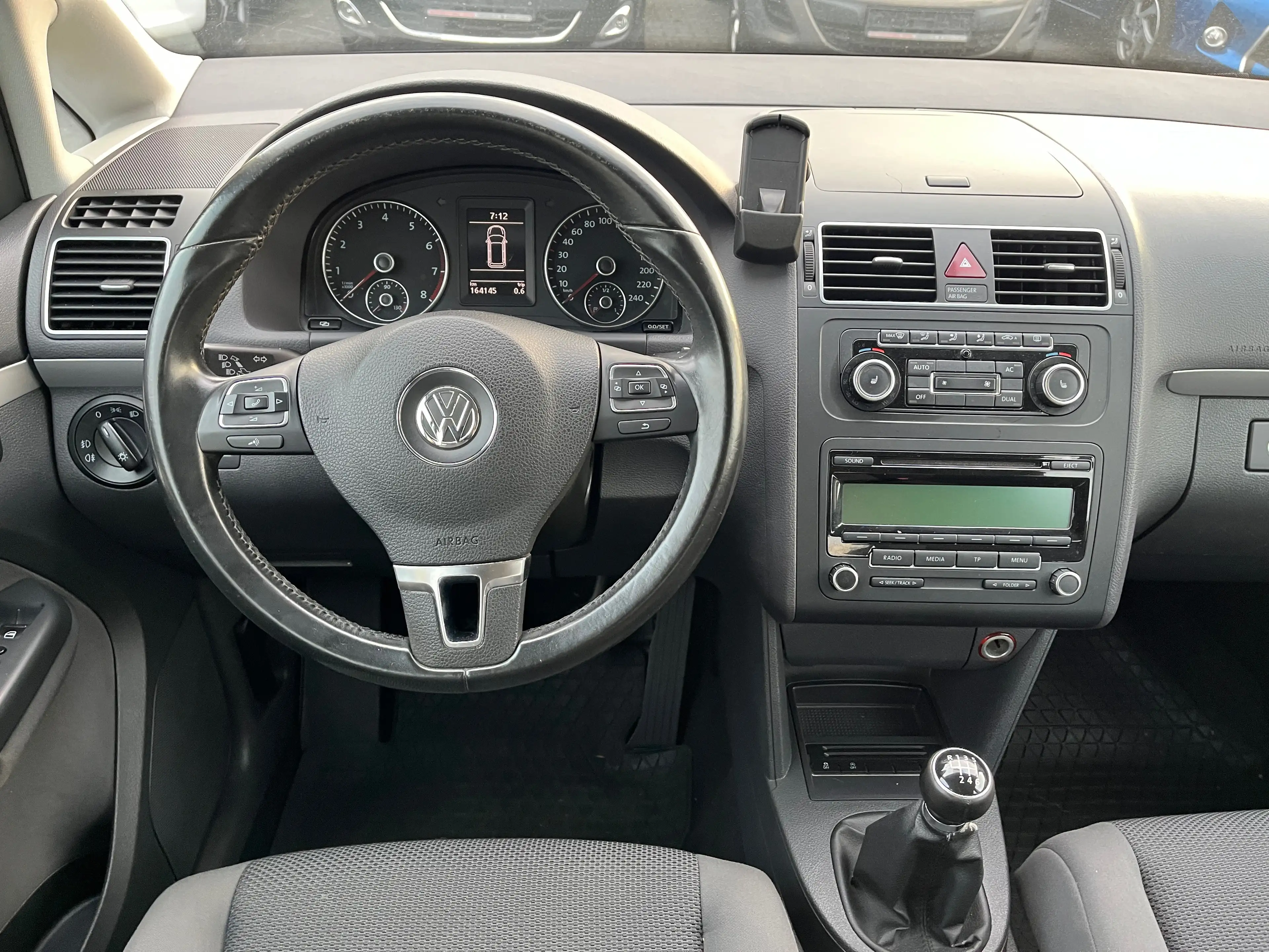 Volkswagen Touran Trendline/Klima/Sitzheizung/AUX/Isofix — photo 11