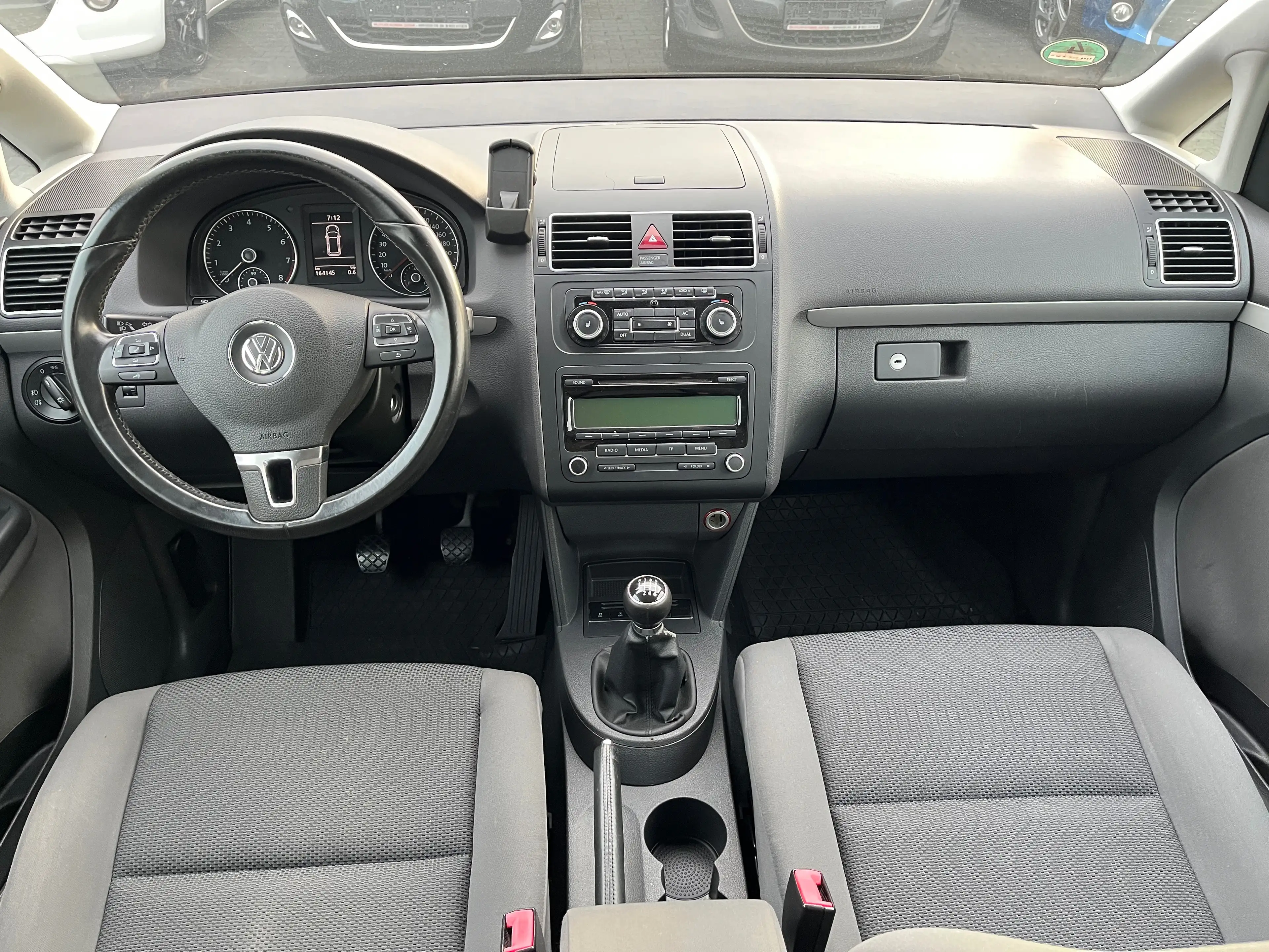 Volkswagen Touran Trendline/Klima/Sitzheizung/AUX/Isofix — photo 12