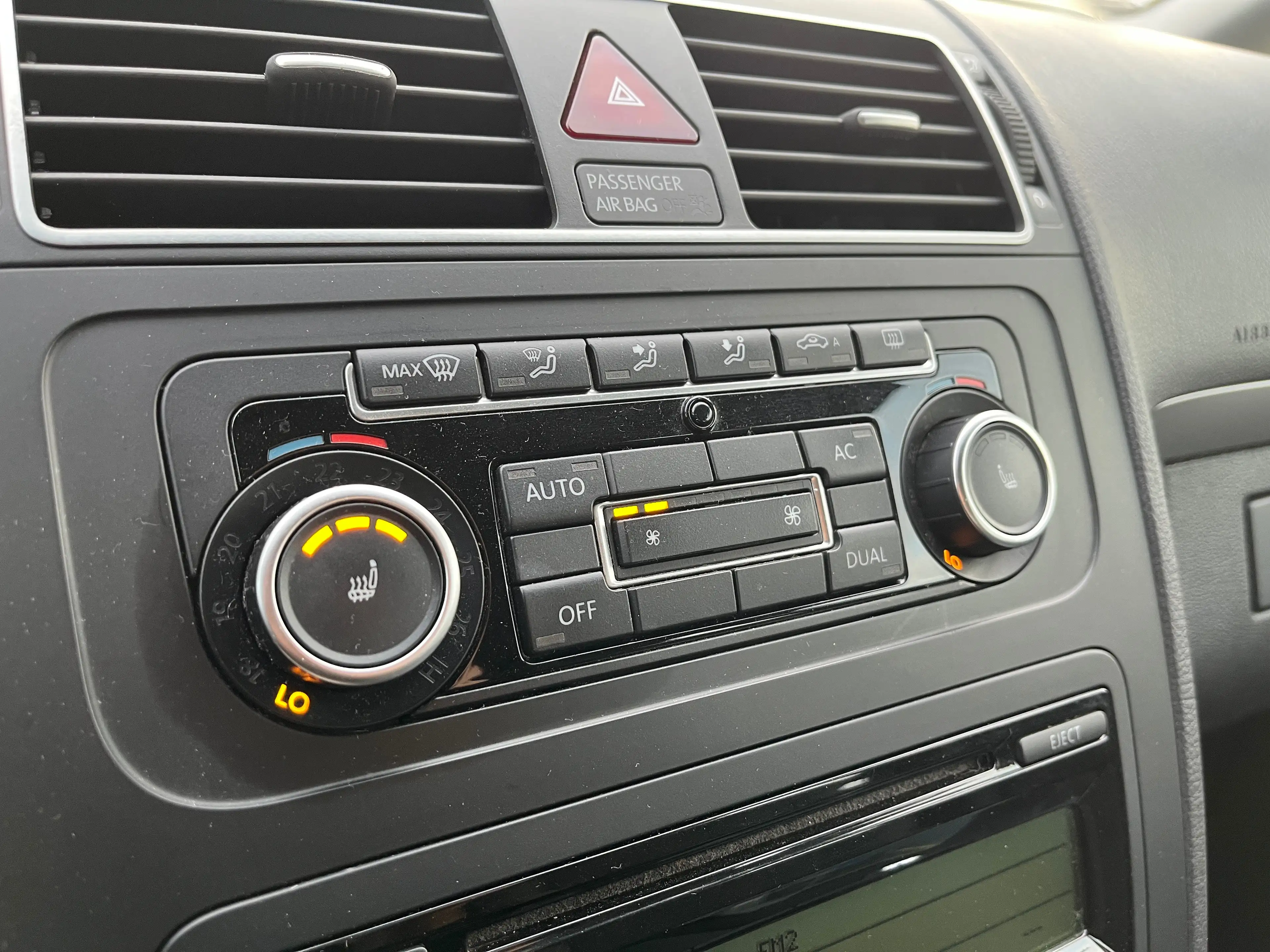 Volkswagen Touran Trendline/Klima/Sitzheizung/AUX/Isofix — photo 15
