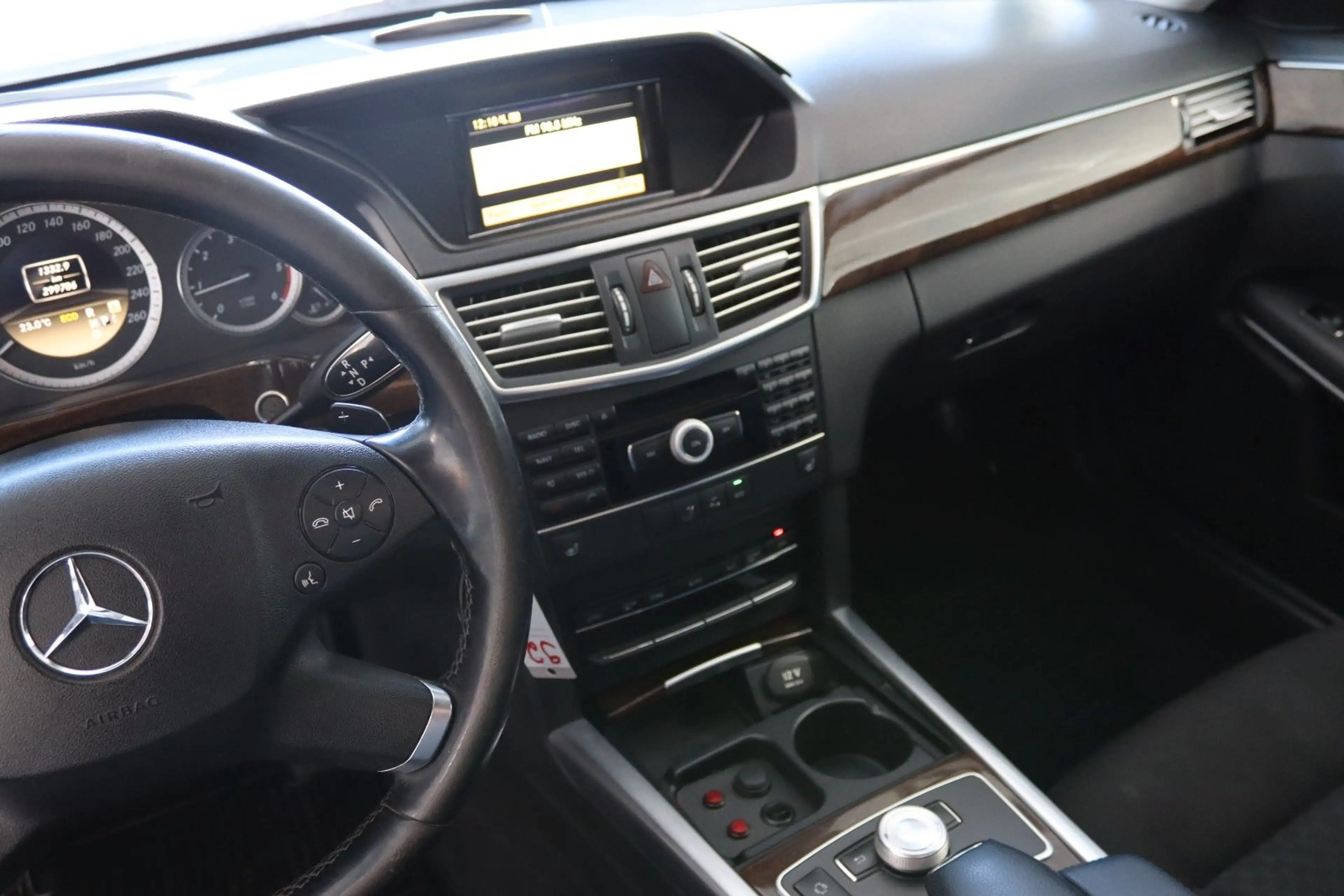 Mercedes-Benz E 250 Kuhlmann Cars Bestattungswagen / Leichenwagen — photo 13