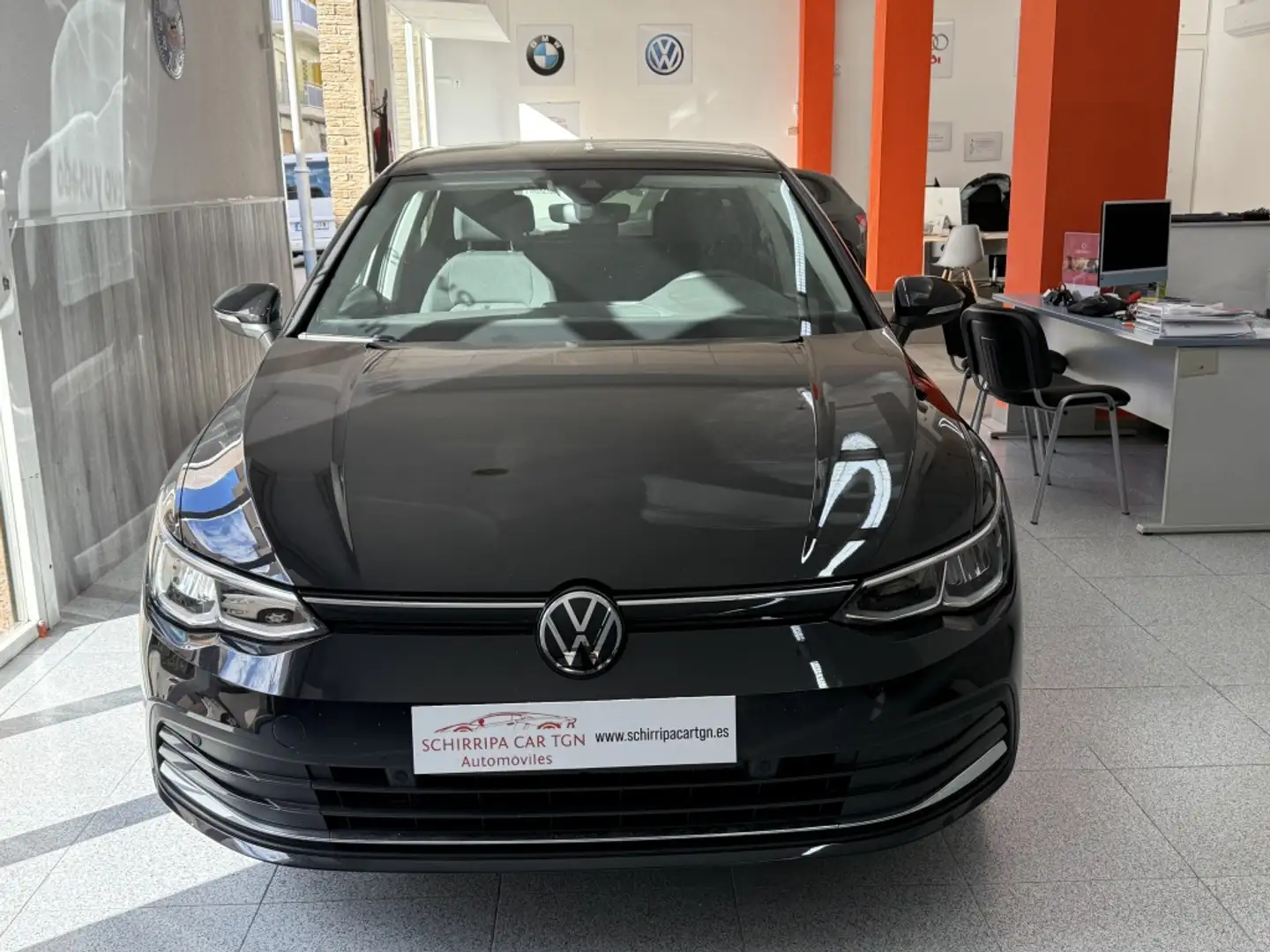 Volkswagen Golf 1.0 eTSI DSG 81kW Zwart - 2