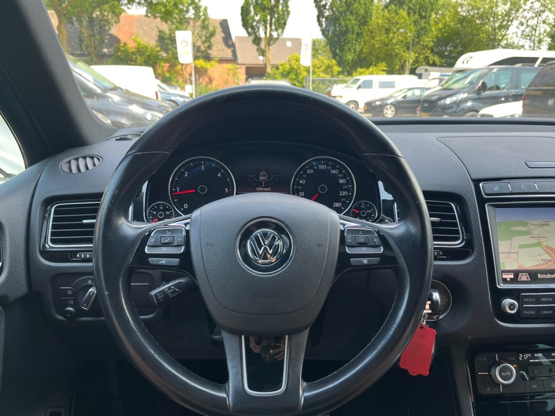 Volkswagen Touareg 3.0 TDI R-LINE 262PK / SCHUIFDAK / LEDER / NAVI / — photo 9