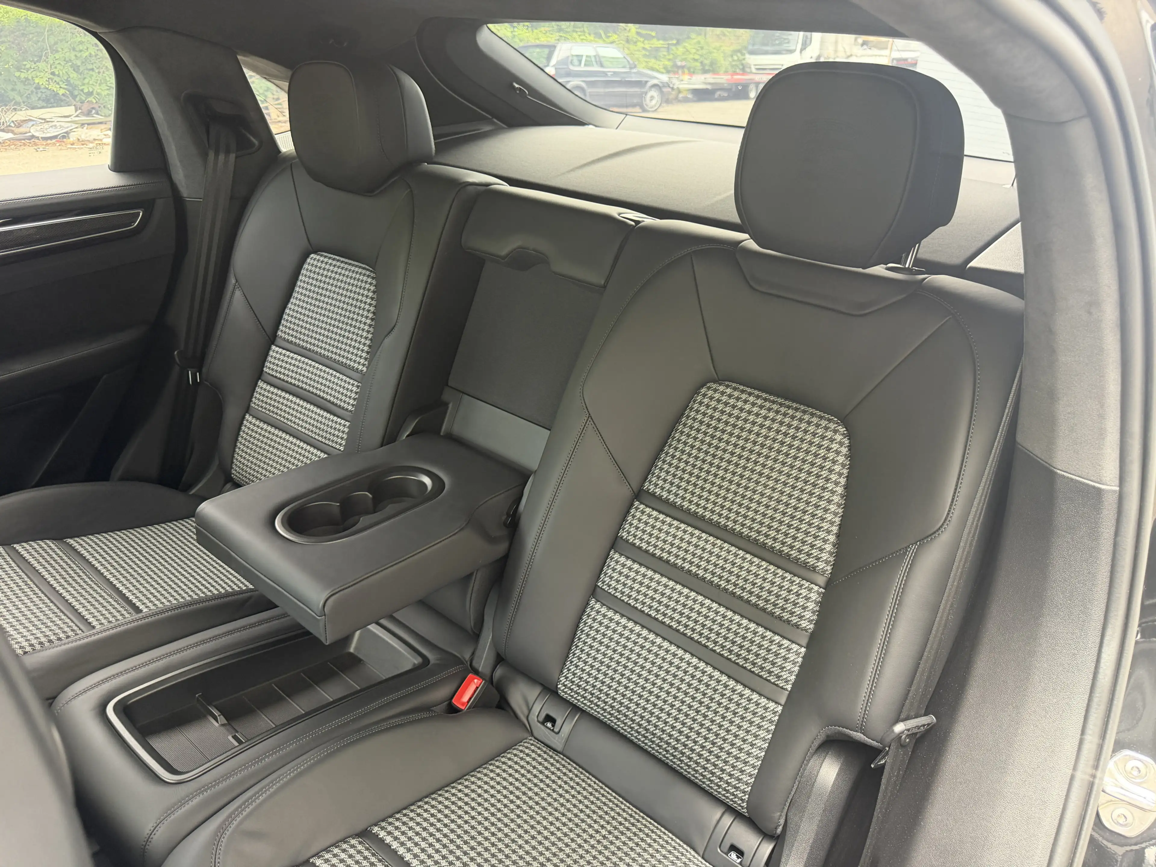 Porsche Cayenne GTS Leichtbau Matrix Standheizung Carbon — photo 15