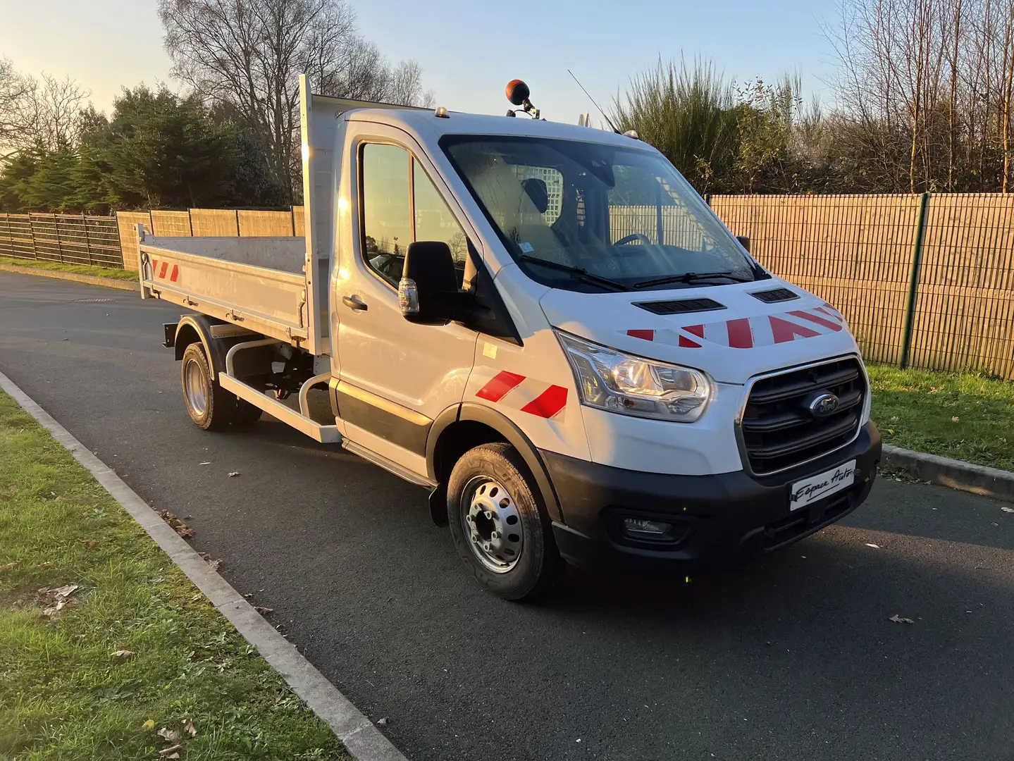 Ford Transit CHC P350 L2 2.0 ECOBLUE 170 S\u0026amp;S TREND Blanc - 1