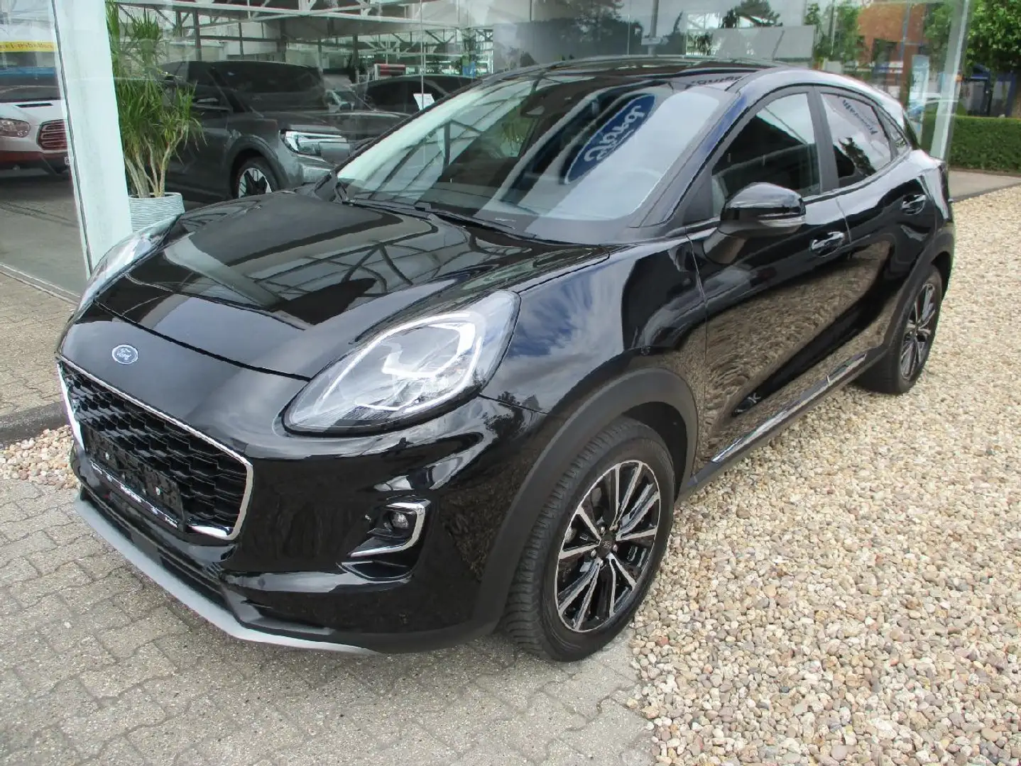 Ford Puma Titanium Schwarz - 1