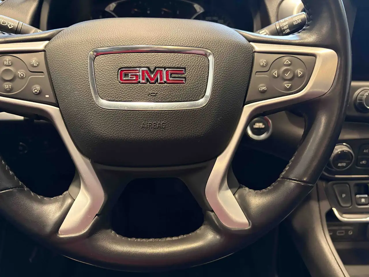 GMC Terrain photo GMC Terrain