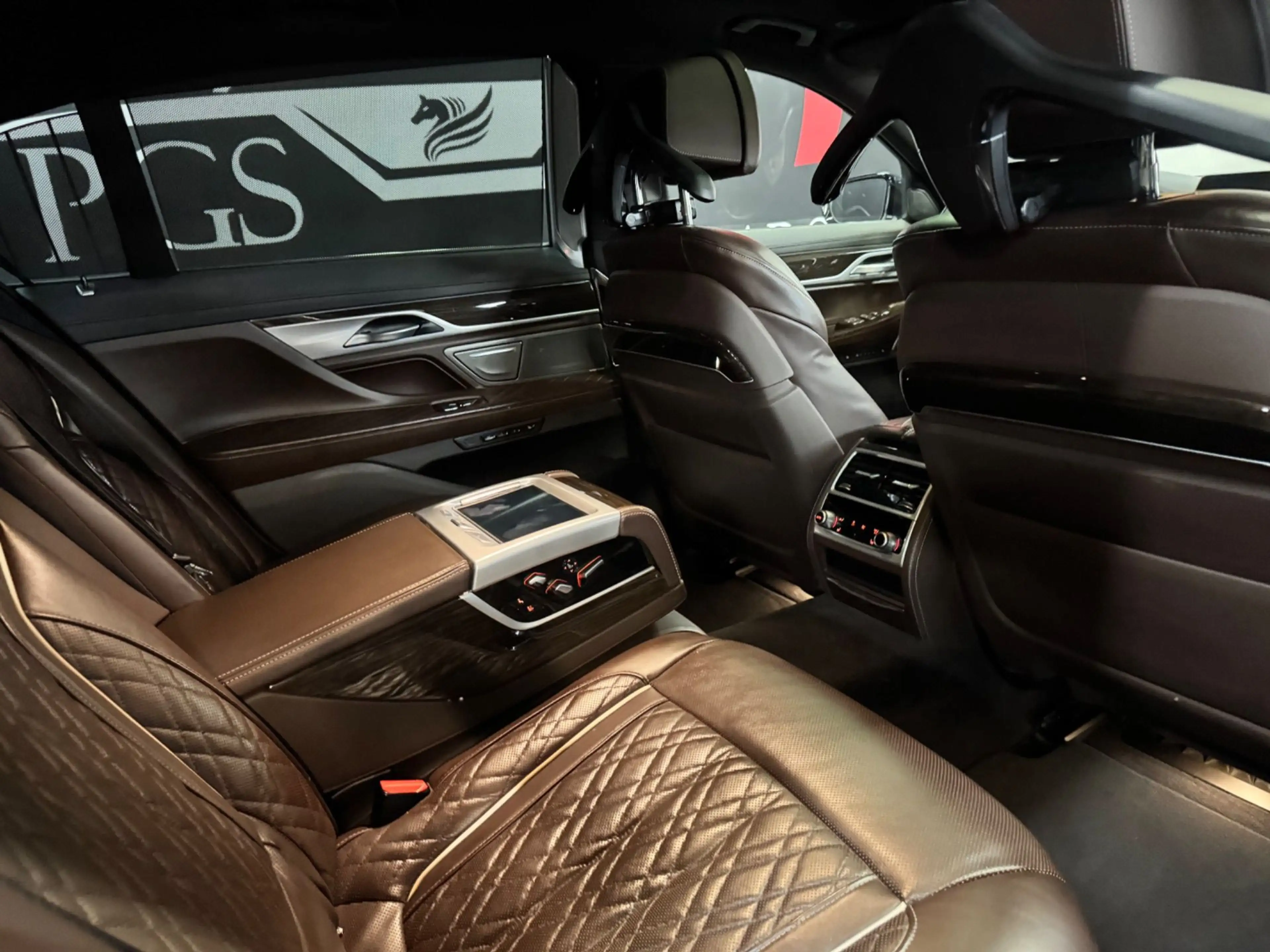 BMW 745 7er-Reihe Hybrid Allrad (G12) xDrive Aut. — photo 14
