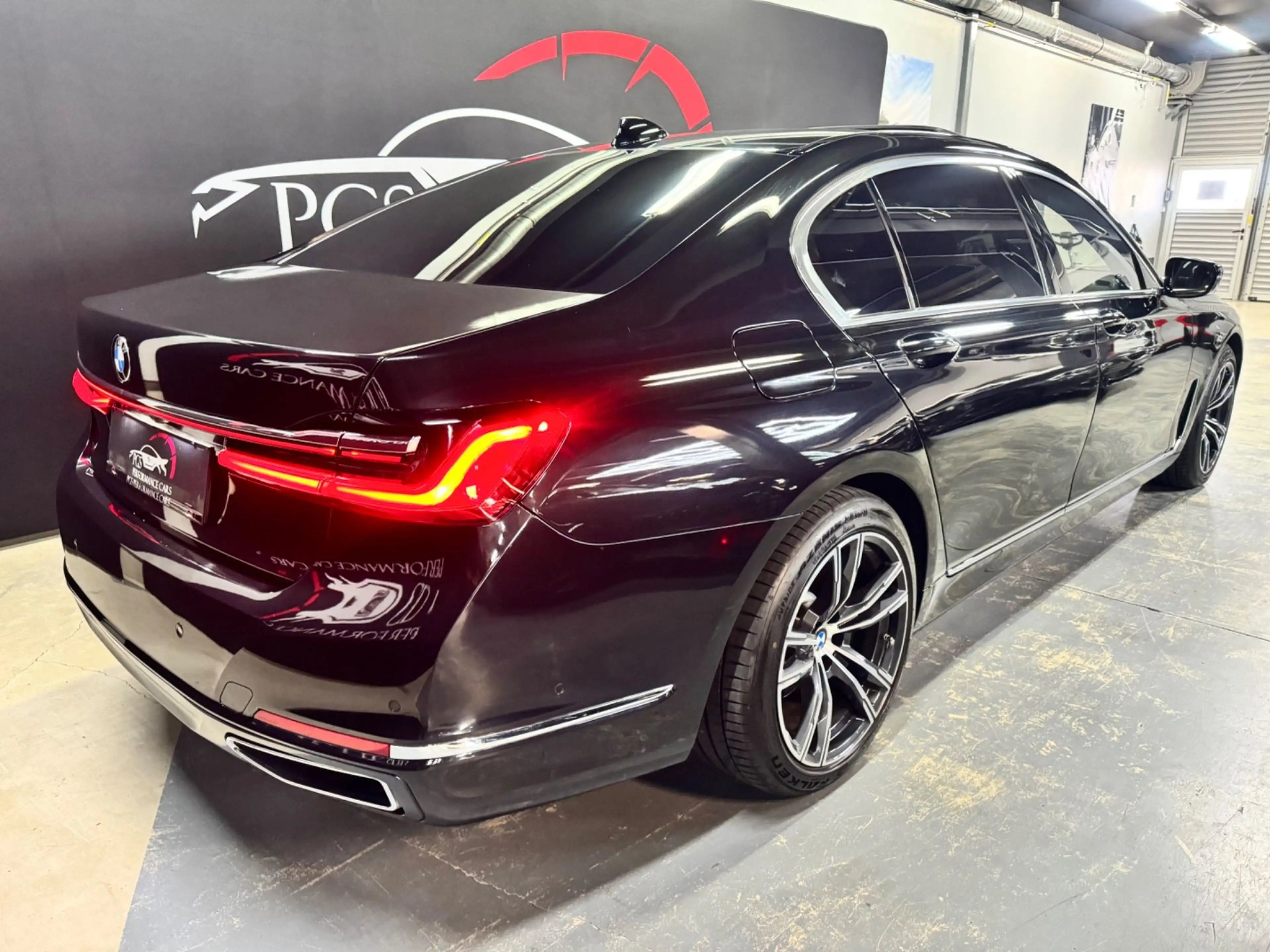 BMW 745 7er-Reihe Hybrid Allrad (G12) xDrive Aut. — photo 9