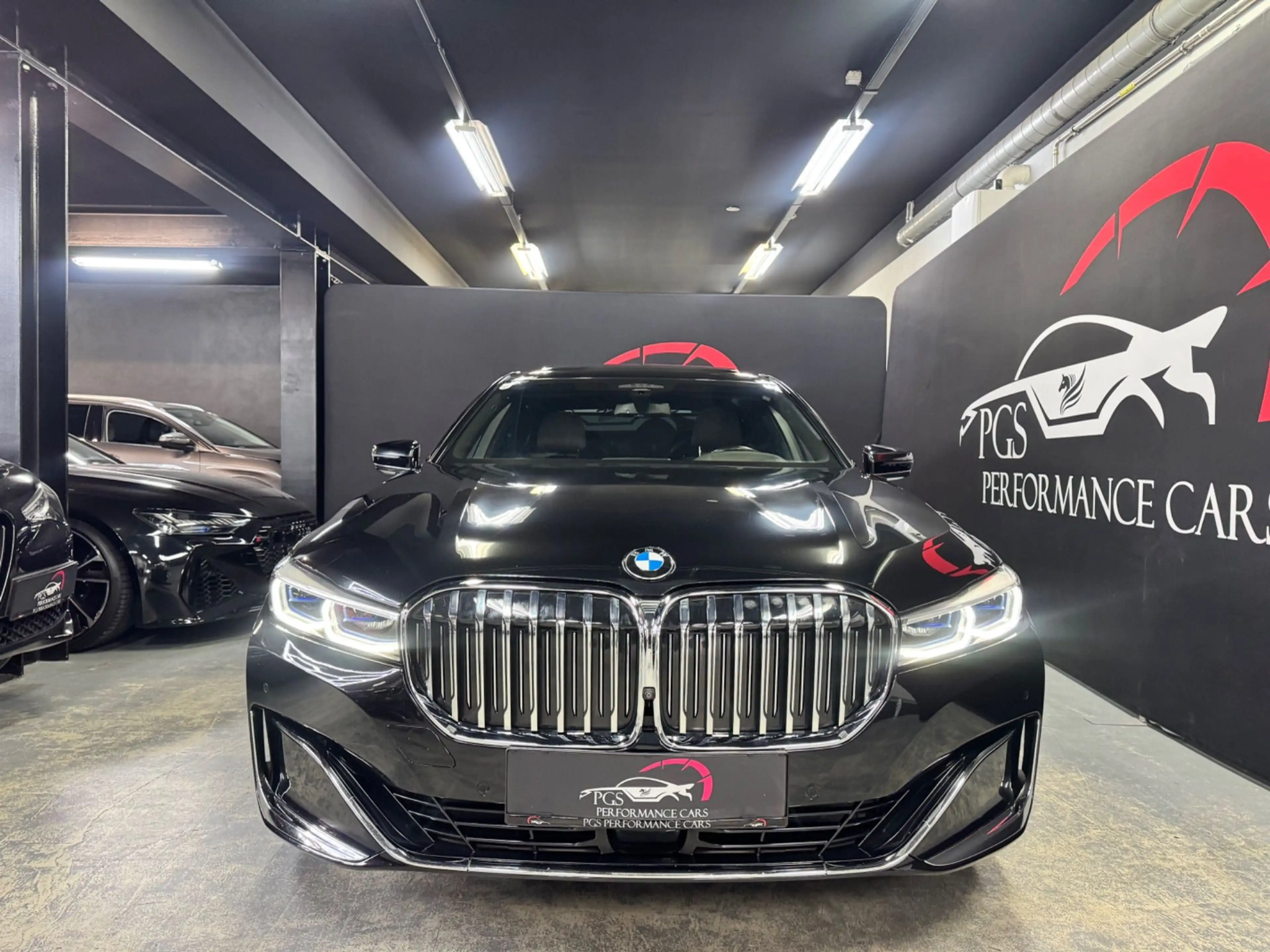BMW 745 7er-Reihe Hybrid Allrad (G12) xDrive Aut. — photo 2
