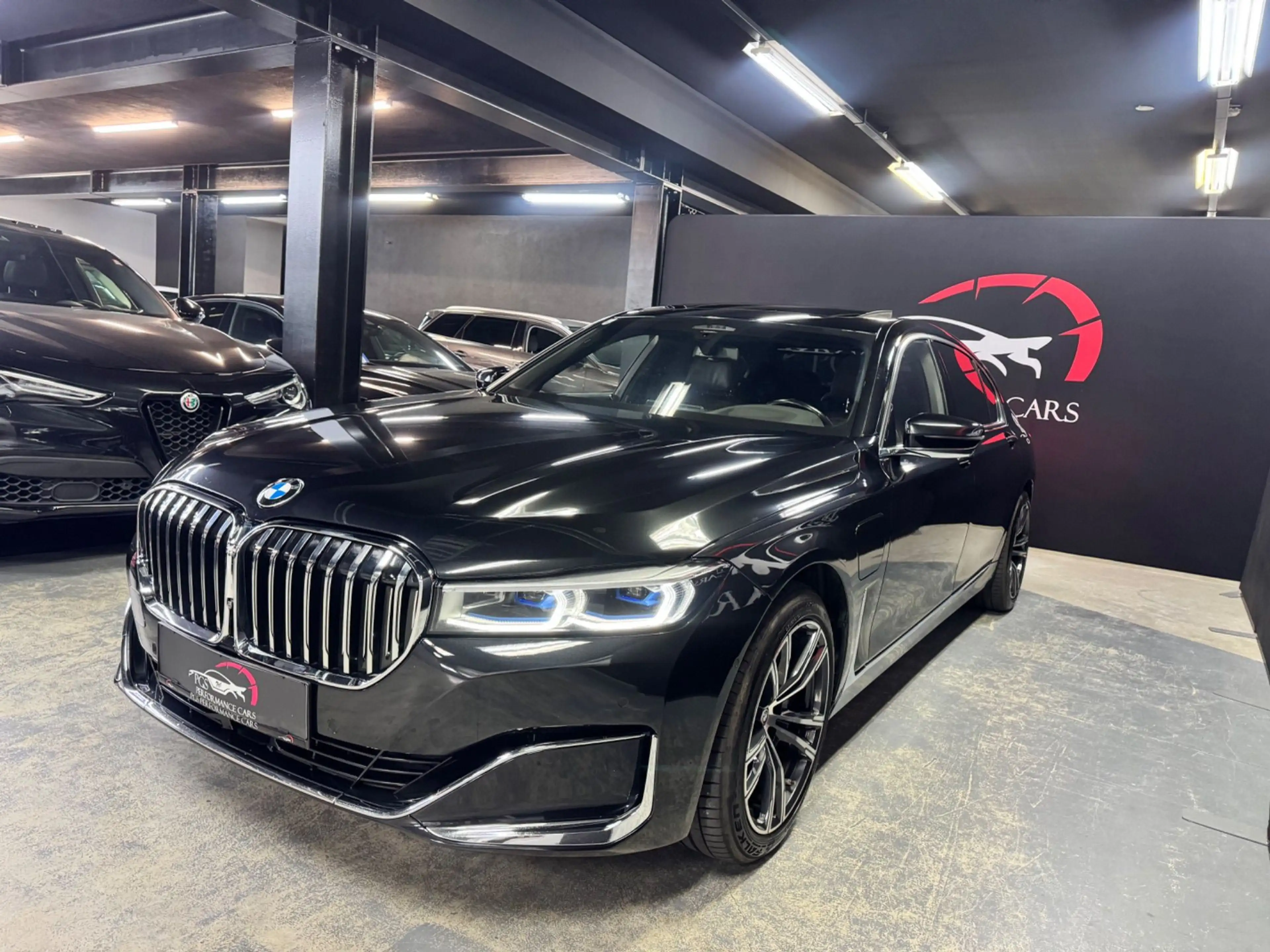 BMW 745 7er-Reihe Hybrid Allrad (G12) xDrive Aut. — photo 4