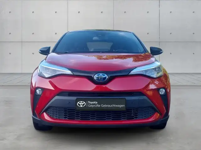 Toyota C-HR view 6