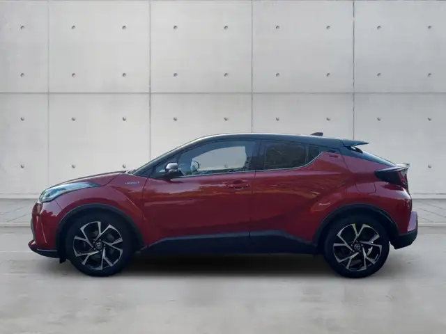 Toyota C-HR view 3