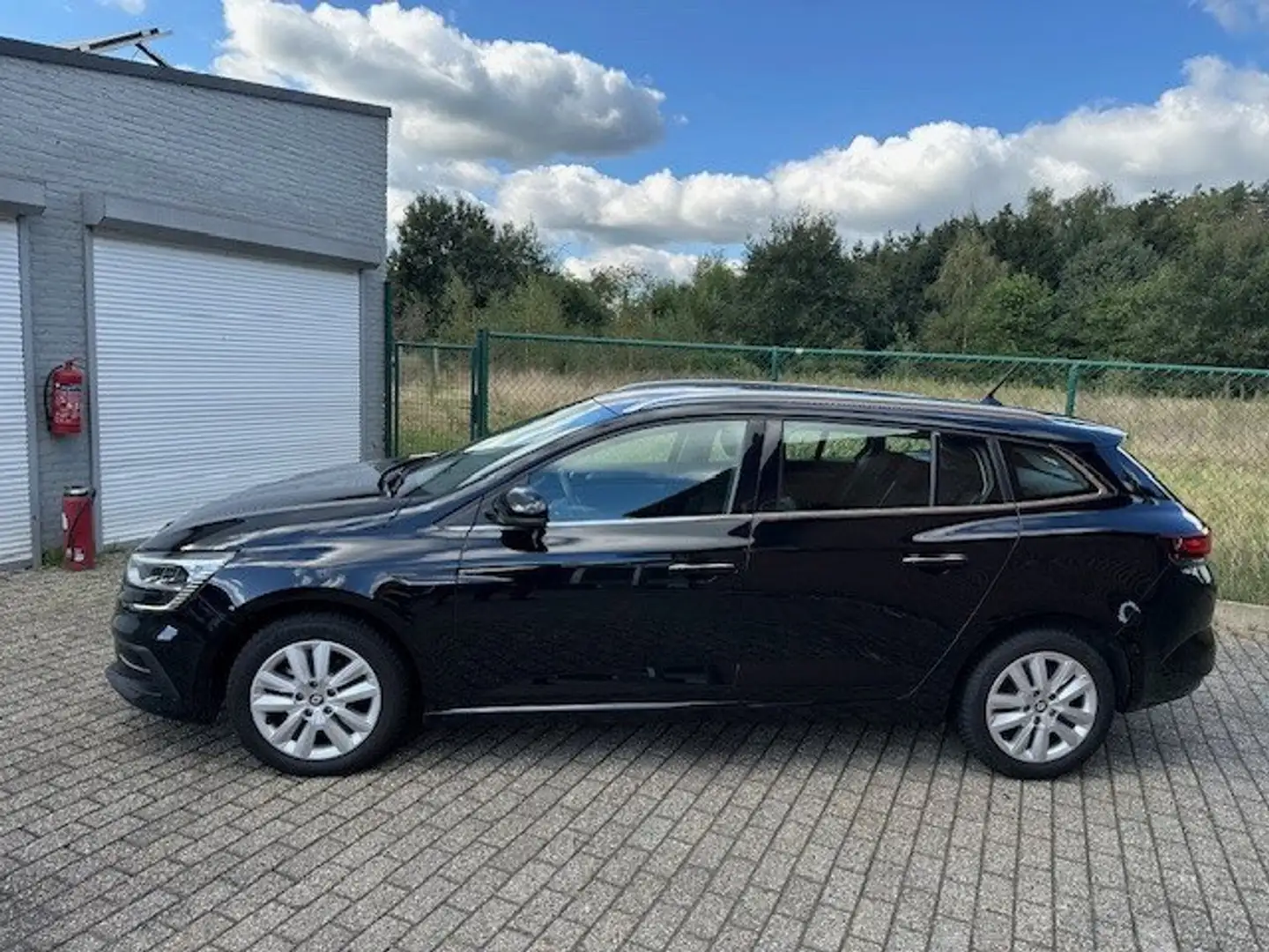 Renault Megane Megane Grandtour TCe 115 GPF ZEN Zwart - 2