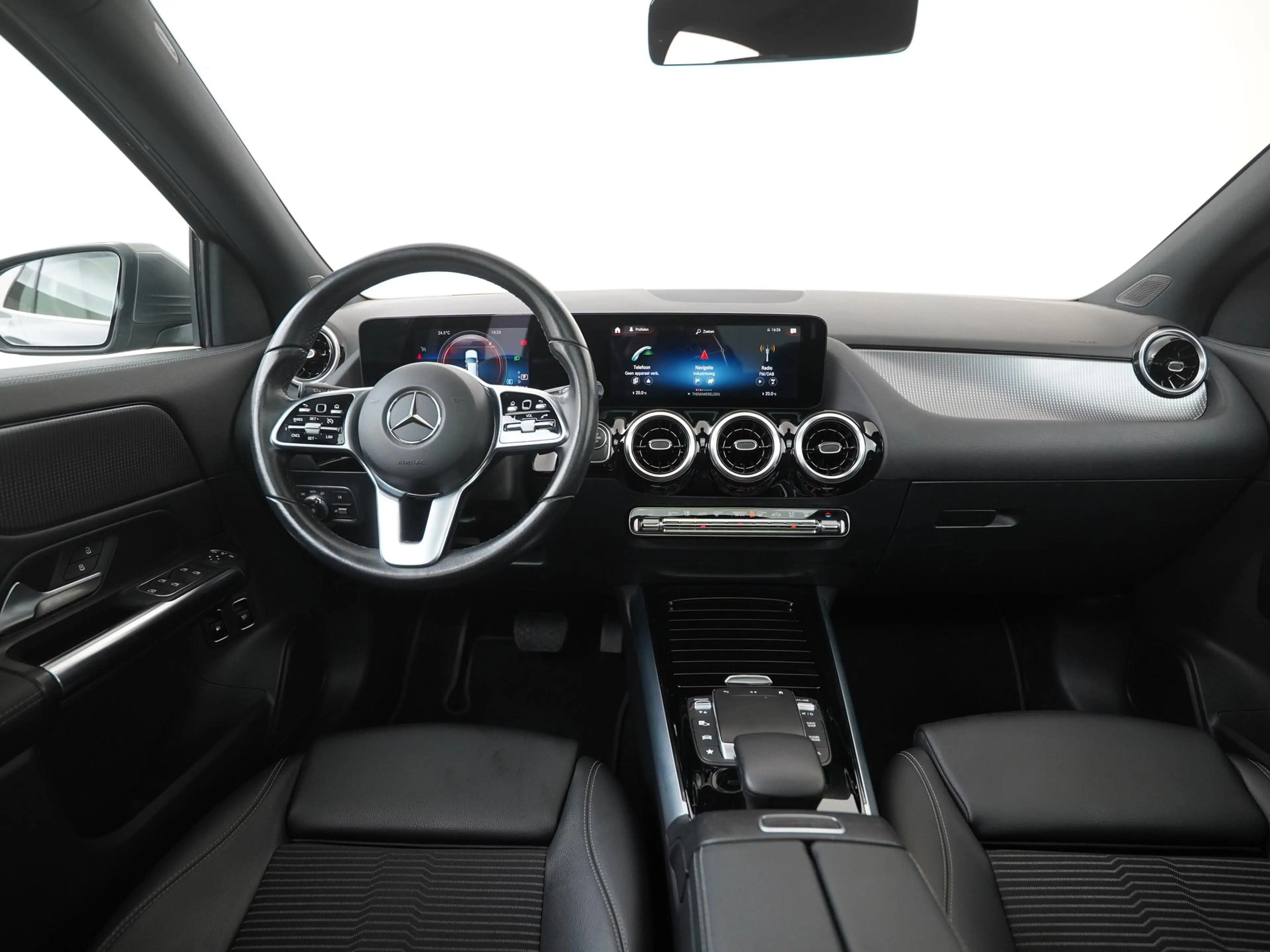 Mercedes-Benz GLA 250 250e Progressive | Panoramadak | Camera | Elektr A — photo 6