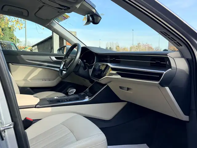 Audi A6 view 7