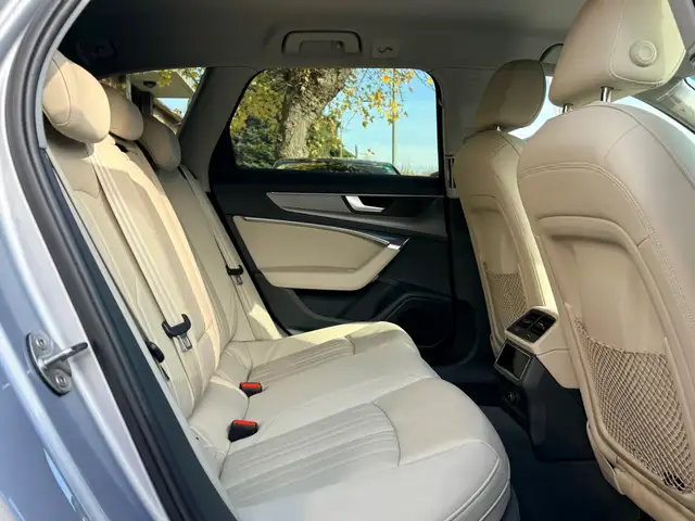 Audi A6 view 14