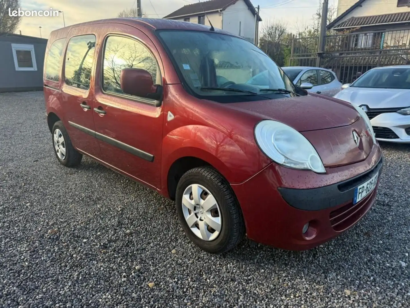 Renault Kangoo 1.5 dCi 85 eco2 Expression Euro 5 5P Rouge - 1