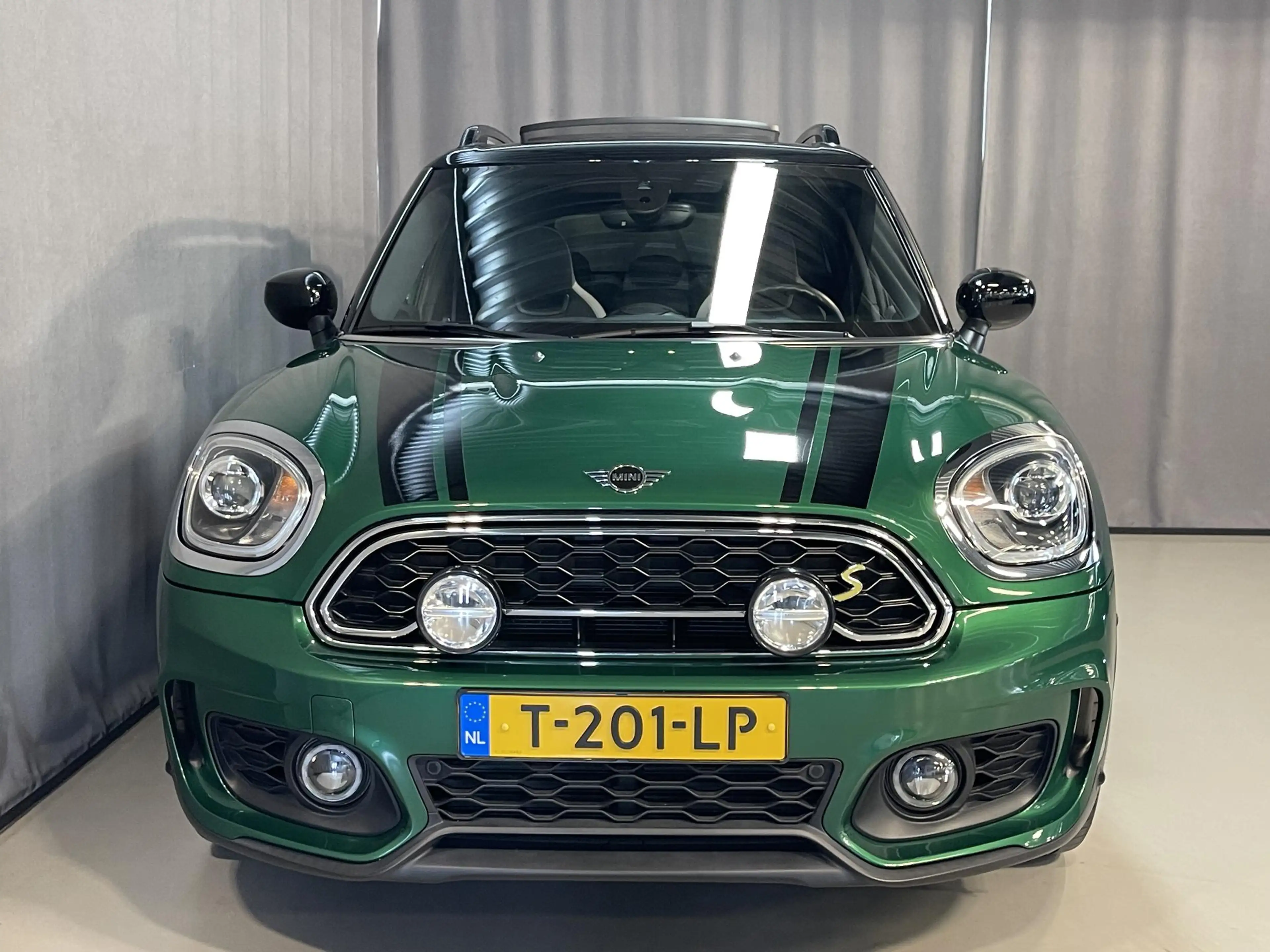 MINI Cooper SE Countryman Mini 1.5 ALL4 Salt John Cooper Works 19"/Panoramad — photo 26