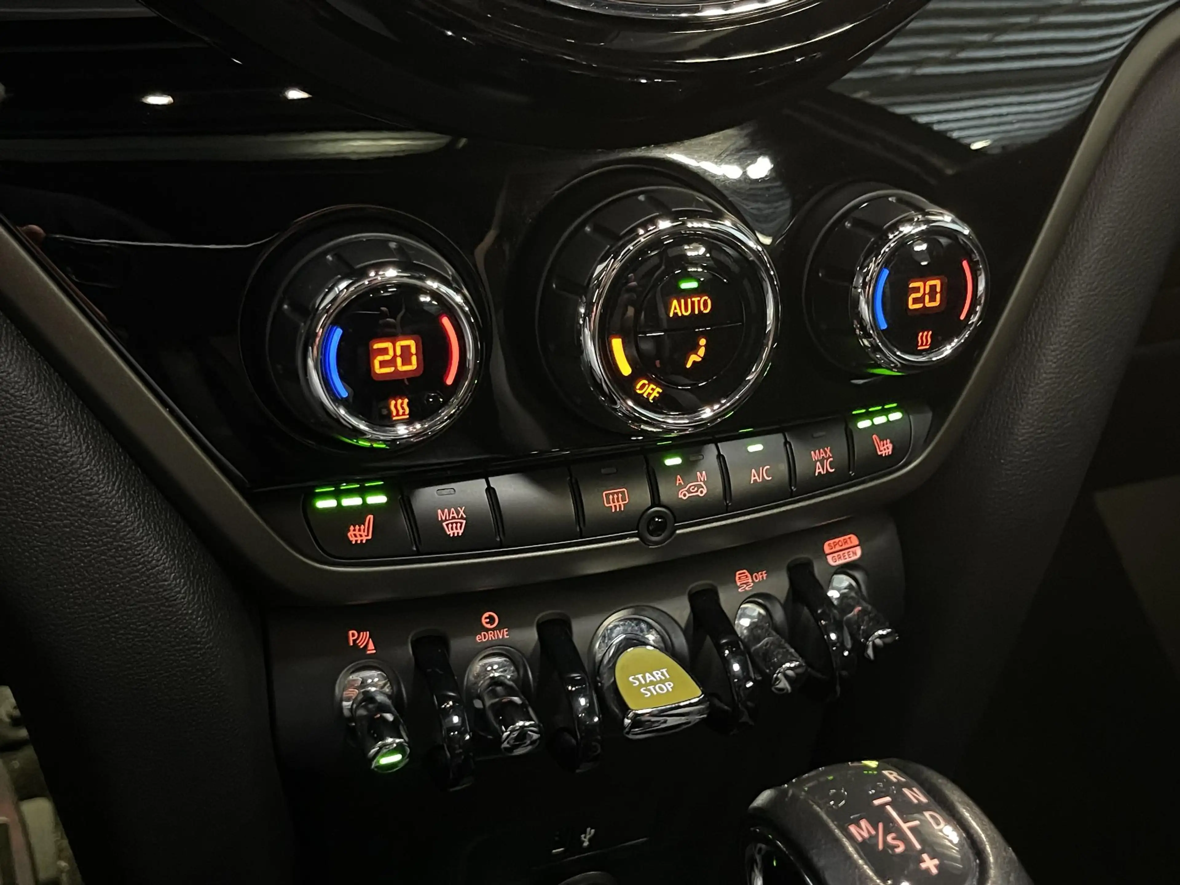 MINI Cooper SE Countryman Mini 1.5 ALL4 Salt John Cooper Works 19"/Panoramad — photo 18