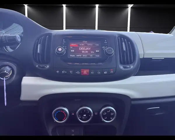 Fiat 500L view 14