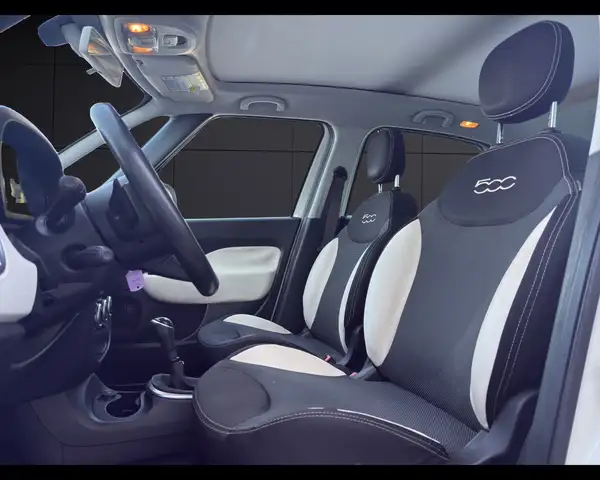 Fiat 500L view 9