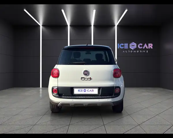 Fiat 500L view 6