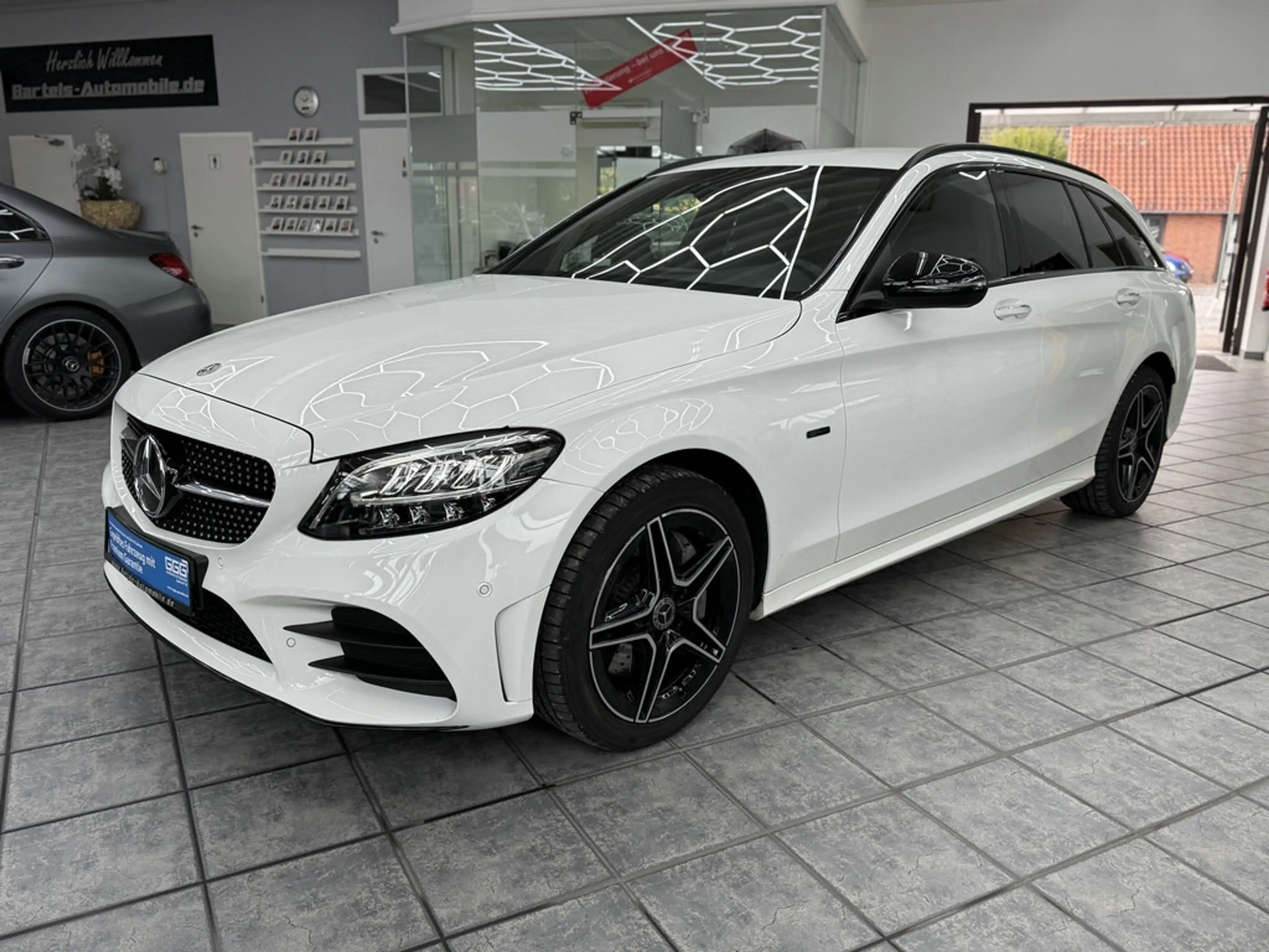 Mercedes-Benz C 300 T de AMG Line, LED, Leder, Burmester, DAB — photo 4
