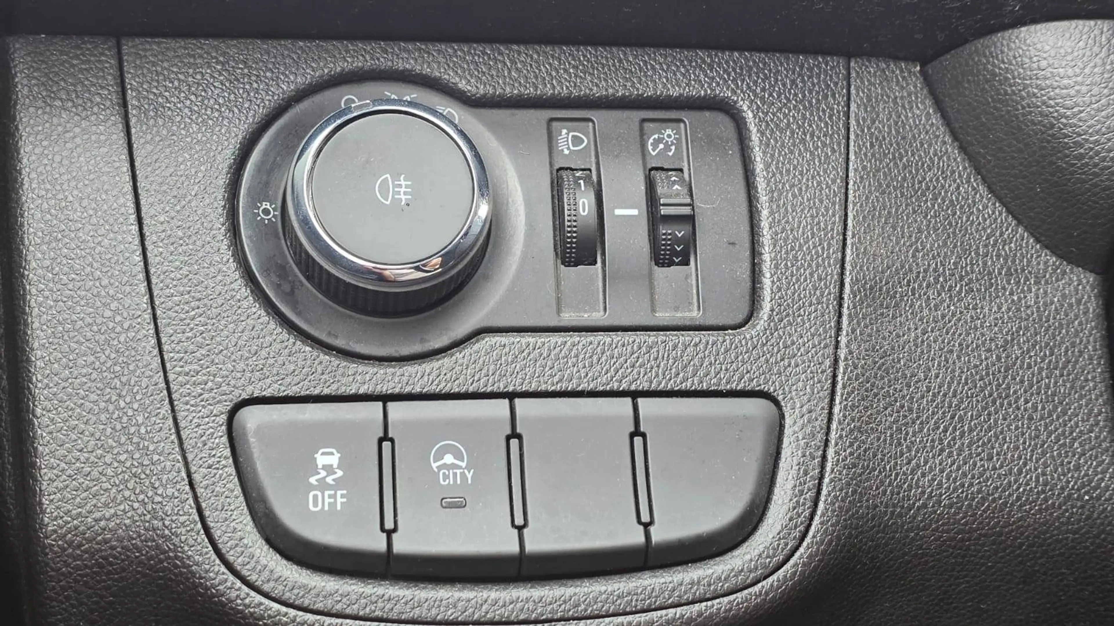 Opel Karl Benzine 5 Deurs Airco BT audio CruiseC EURO 6 * — photo 13