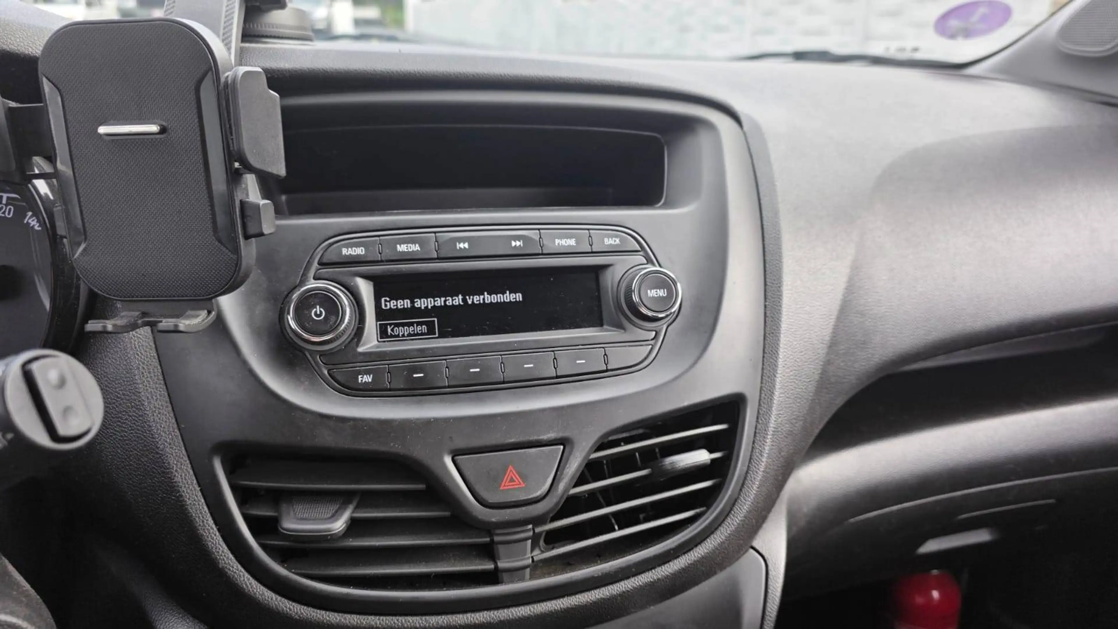 Opel Karl Benzine 5 Deurs Airco BT audio CruiseC EURO 6 * — photo 10