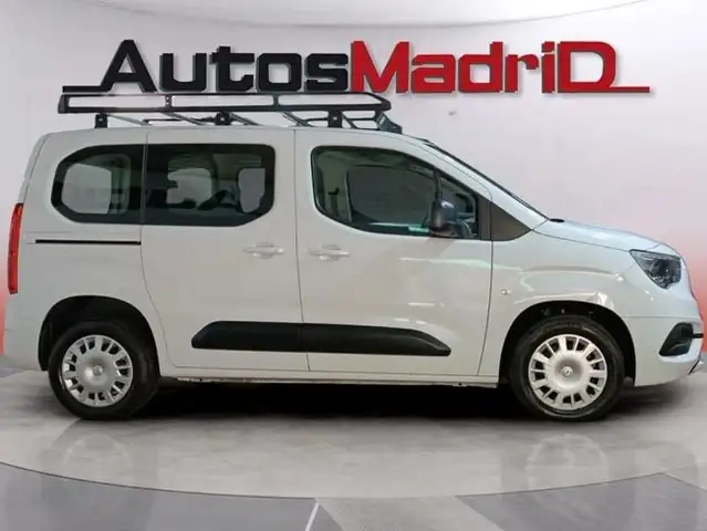 Opel Combo view 9