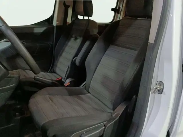 Opel Combo view 11