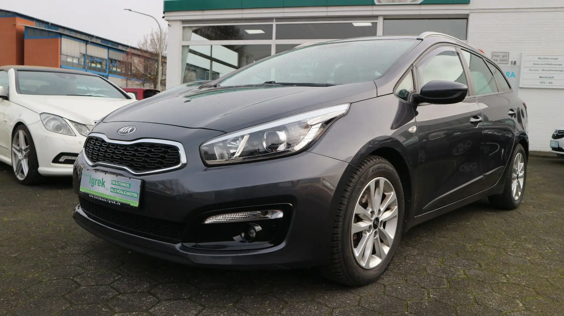 Kia Ceed / cee'd Kia cee'd Edition 7 Grau - 1