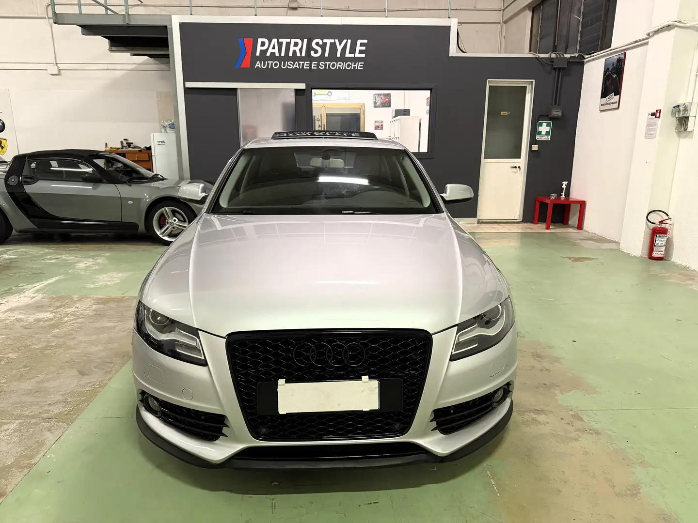 Audi A4 A4 IV  Berlina 2.0 tfsi quattro 211cv s-tro SLINE Silber - 2