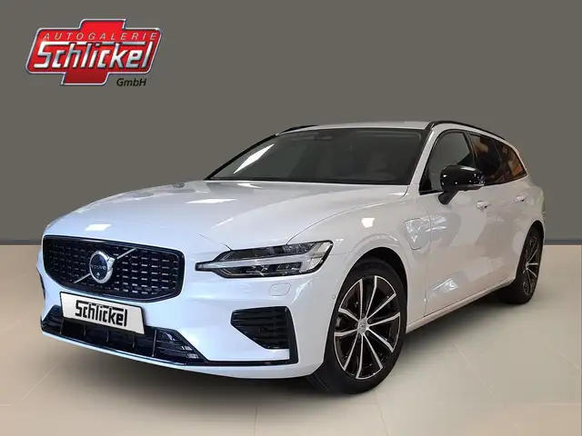 Volvo V60 T6 Plus Dark Recharge Plug-In Hybrid AWD